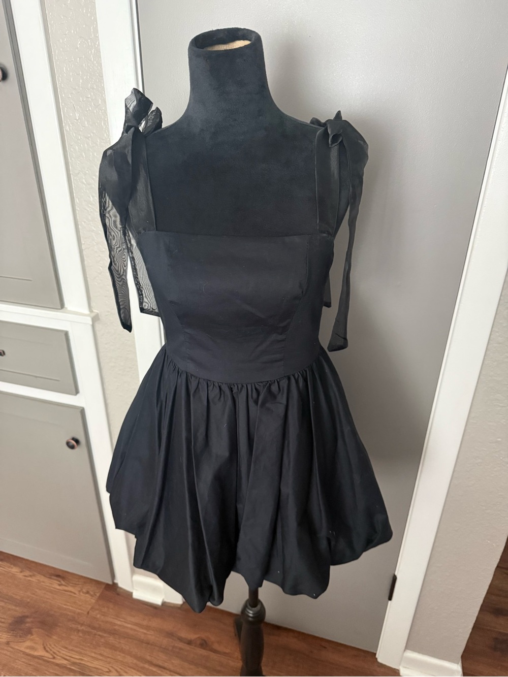 b darlin dresses black Tie-Shoulder Bubble Hem Mini Dress US: Best of Sale 7Nov Jared Red Strapless Mini Size:12-P Apparel Length